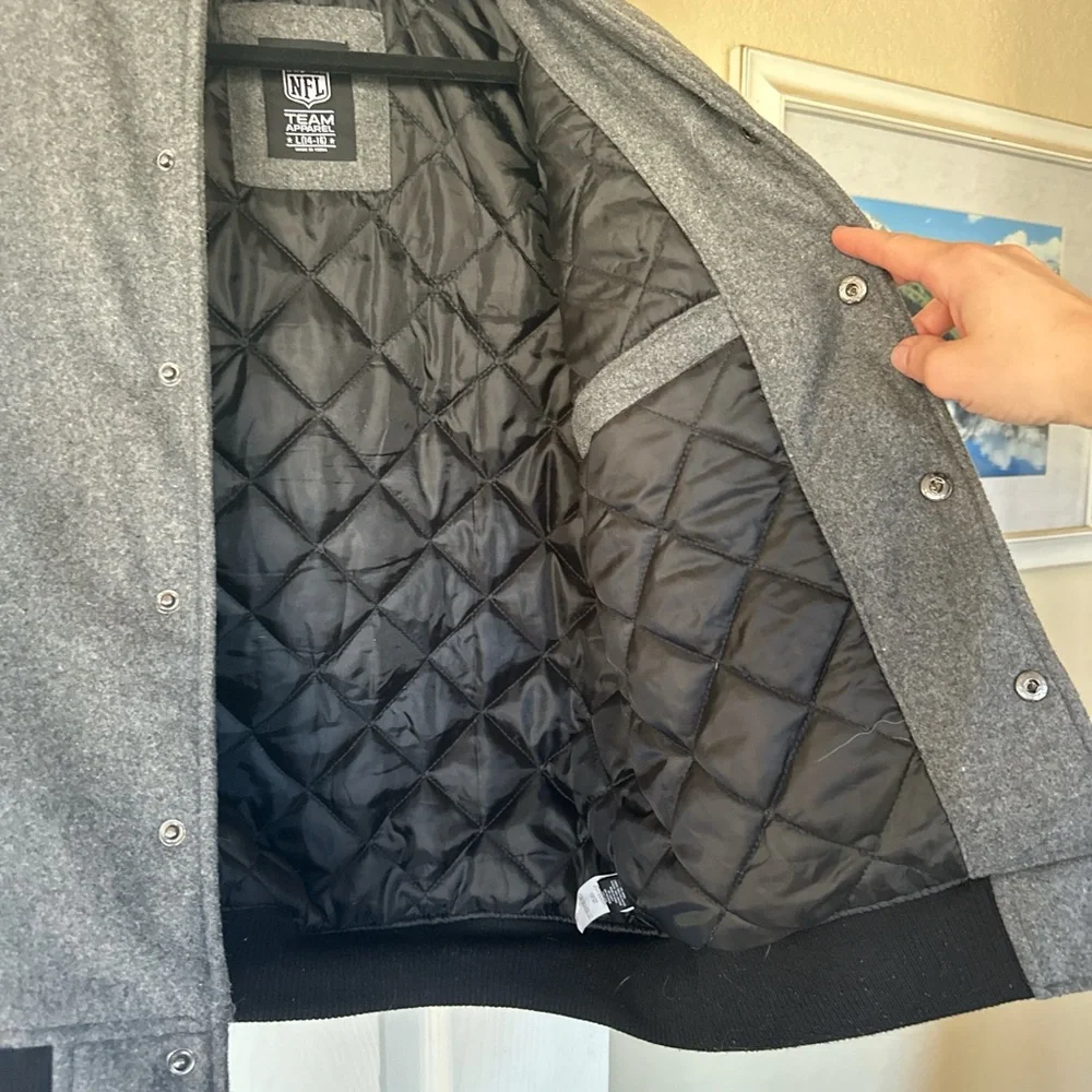 NFL Kids Seahawks Bomber Jacket - Picture 6 of 8
